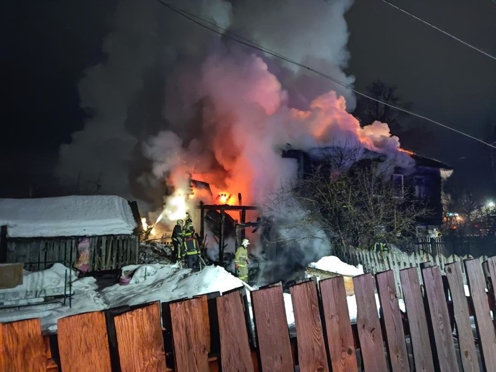 Пожарно-спасательные подразделения ликвидировали пожар в г. Слободской